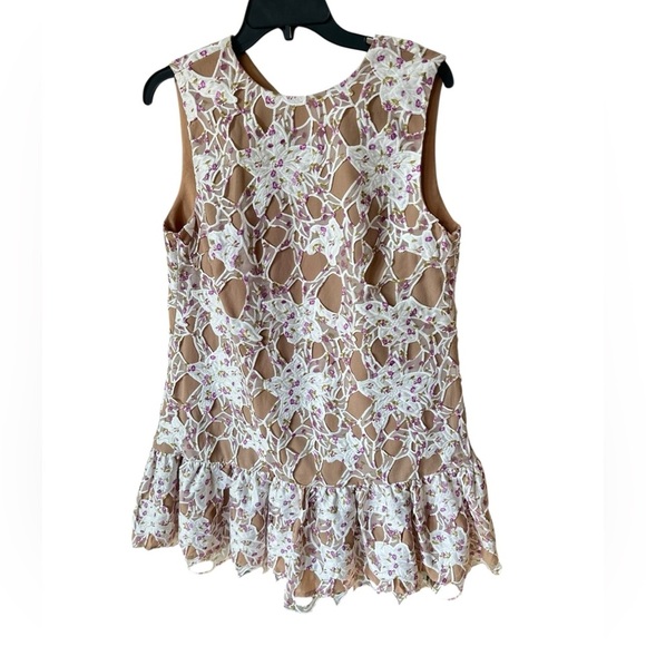 Elliatt Floral Lace Sleeveless heartbeat mini Dress size M - Picture 6 of 15